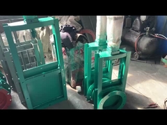 Valve d'entrée pour couteaux industriels